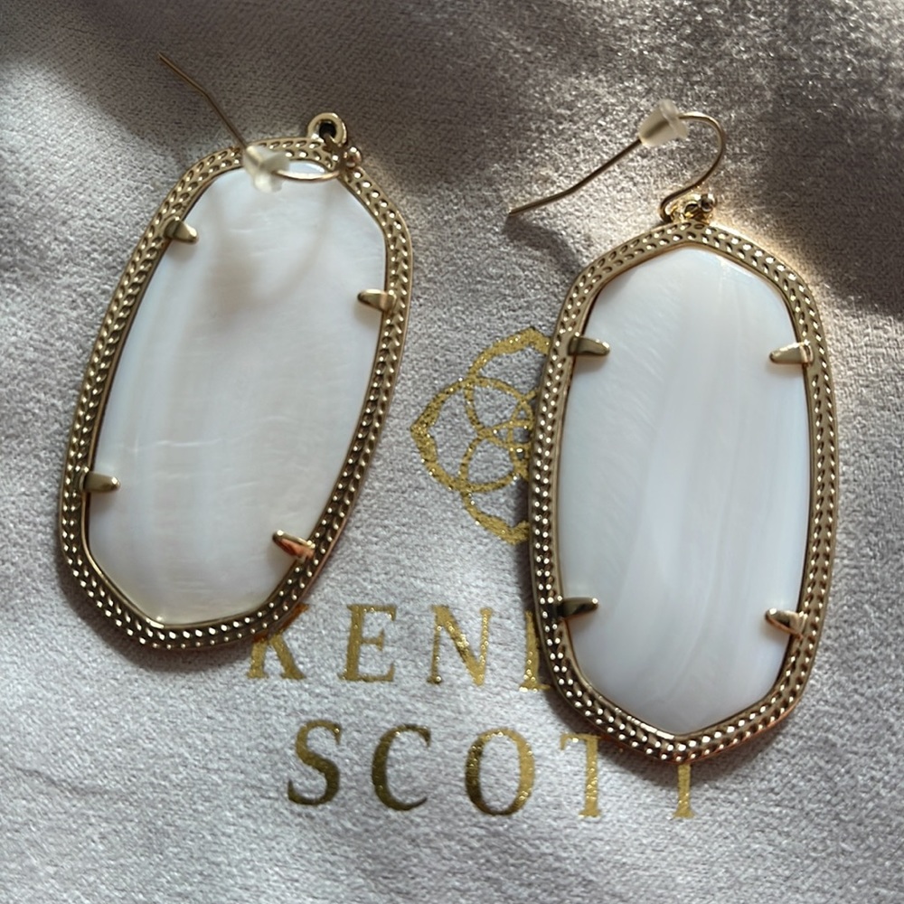 Kendra Scott earrings - Picture 2 of 2